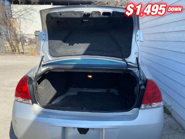 Chevrolet Impala Limited Vehicle Image 05