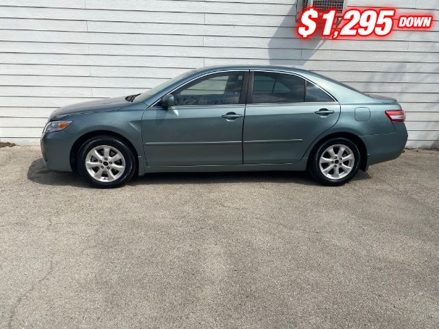 Toyota Camry Vehicle Image 02