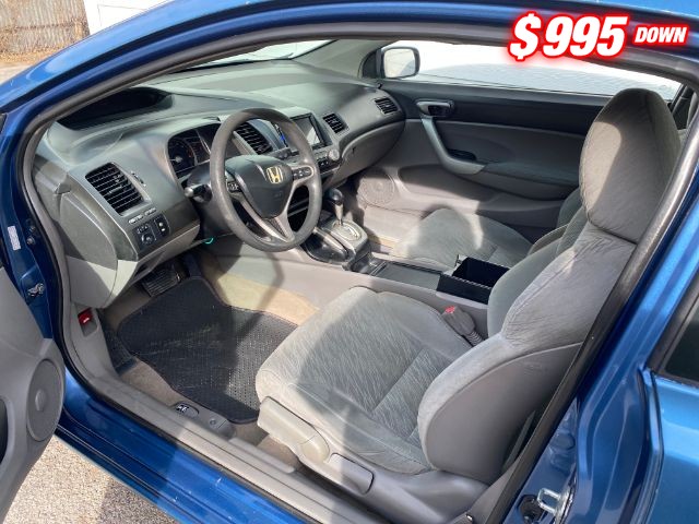 Honda Civic Coupe Vehicle Full-screen Gallery Image 06