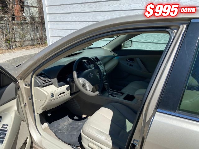 Toyota Camry Vehicle Image 06