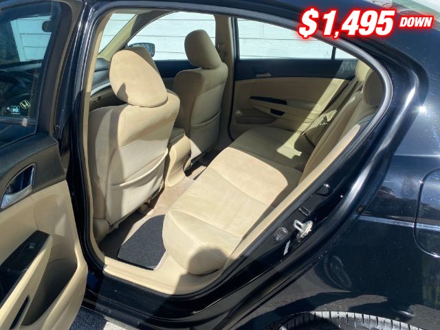 Honda Accord Sedan Vehicle Full-screen Gallery Image 07