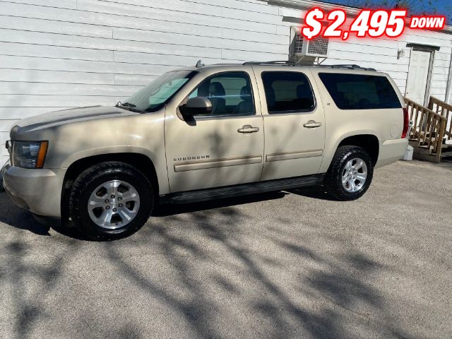 Chevrolet Suburban Vehicle Image 02