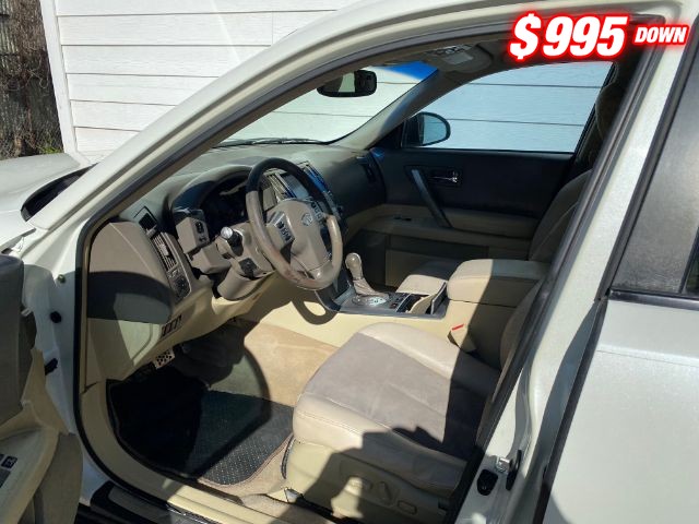 INFINITI FX35 Vehicle Image 05