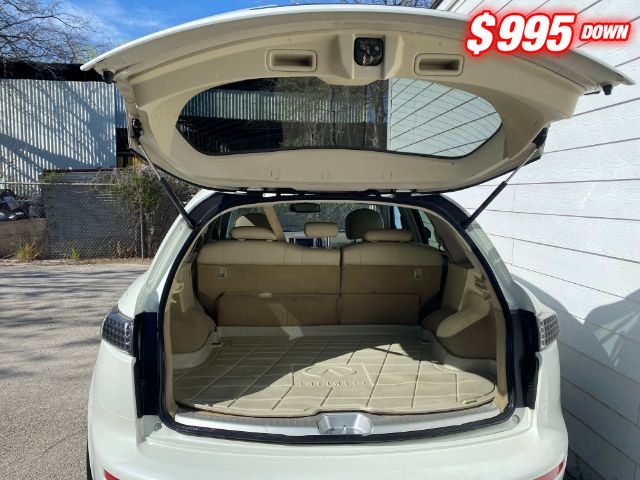 INFINITI FX35 Vehicle Image 07