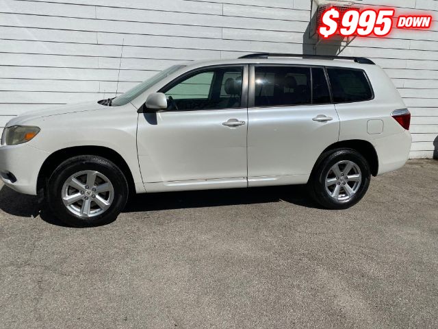 Toyota Highlander Vehicle Image 02