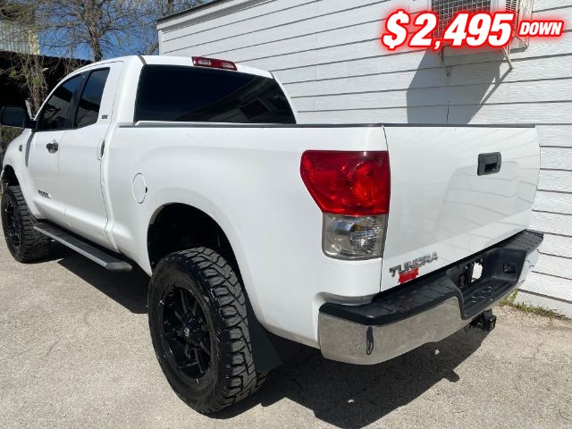 Toyota Tundra 2WD Truck Vehicle Image 03