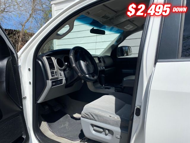 Toyota Tundra 2WD Truck Vehicle Image 06