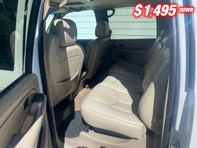 Chevrolet Avalanche Vehicle Image 04