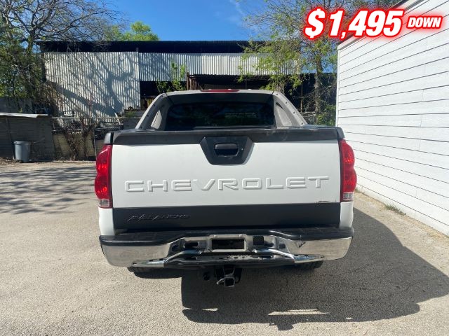 Chevrolet Avalanche Vehicle Image 05