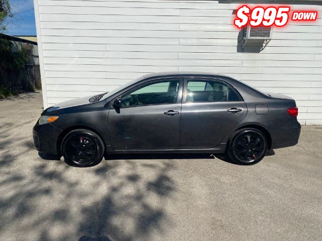 Toyota Corolla Vehicle Image 02