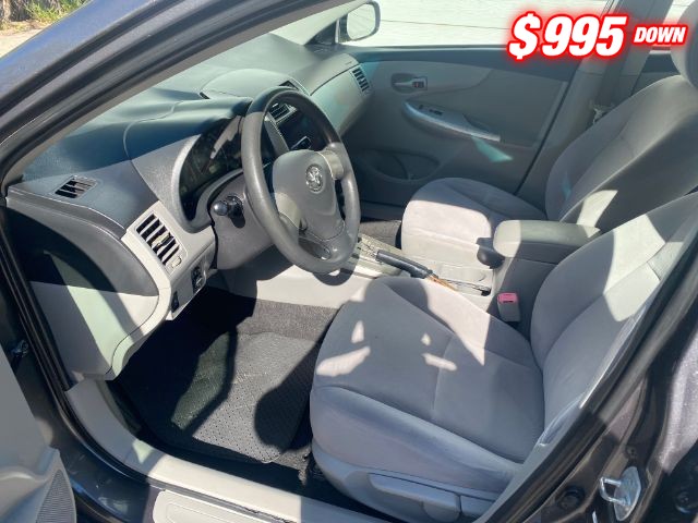 Toyota Corolla Vehicle Image 03