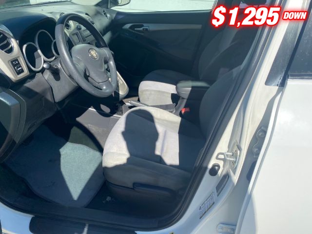 Toyota Matrix Vehicle Image 05