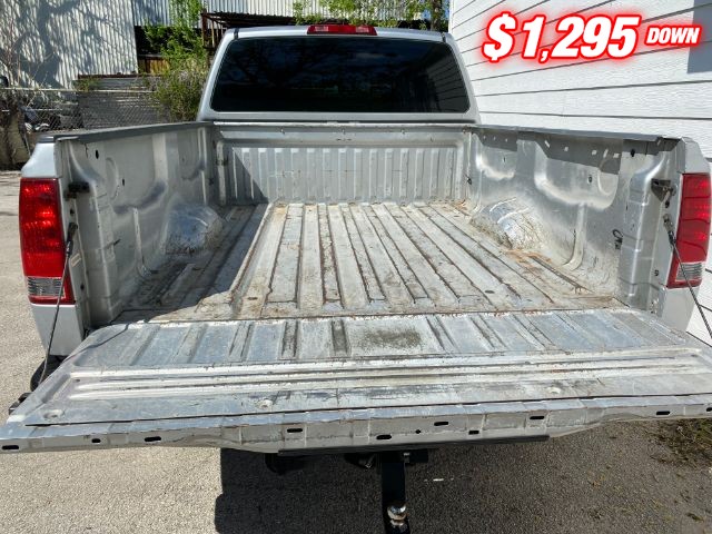 Nissan TITAN Vehicle Image 05