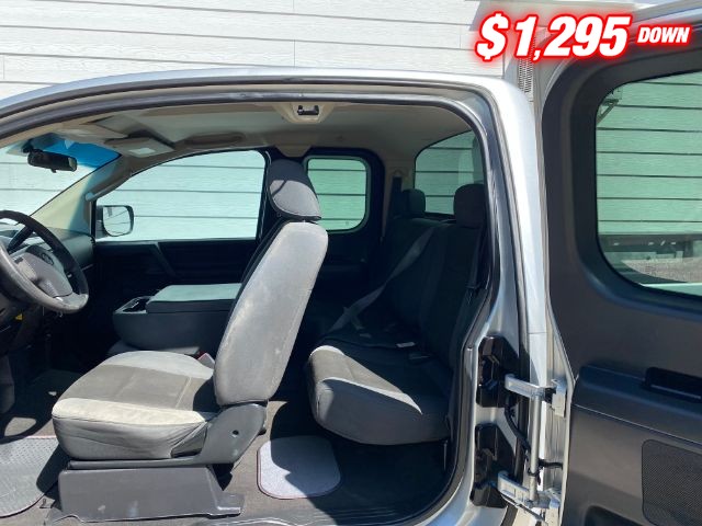 Nissan TITAN Vehicle Image 07