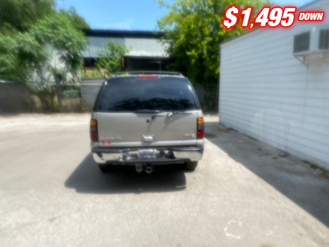 GMC Yukon XL Vehicle Image 04