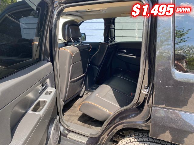 Jeep Liberty Vehicle Image 07