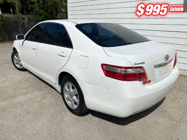 Toyota Camry Vehicle Image 03