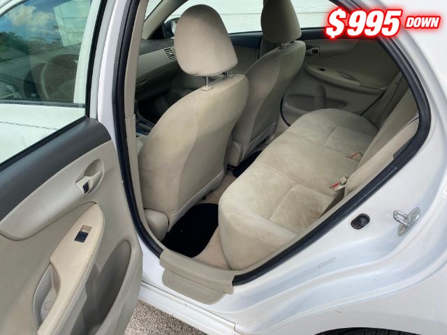 Toyota Corolla Vehicle Image 07