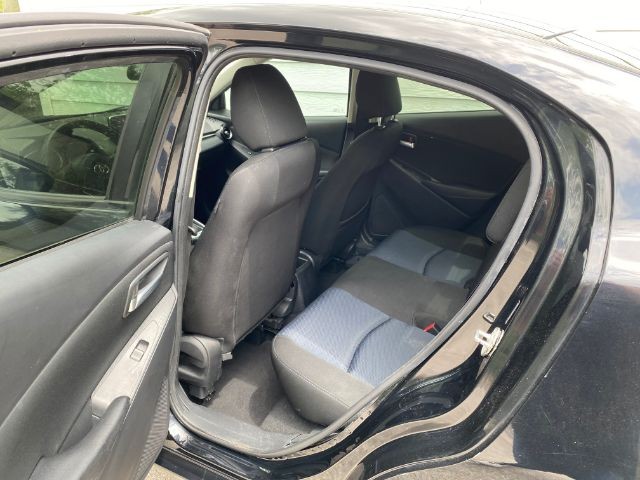 Toyota Yaris iA Vehicle Image 06