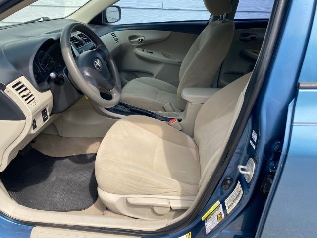 Toyota Corolla Vehicle Image 04