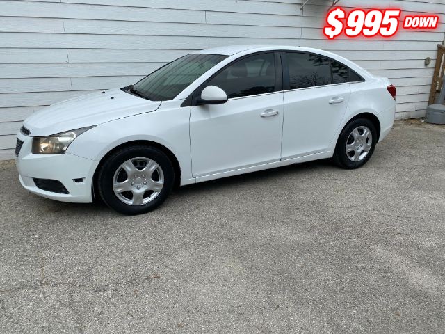 Chevrolet Cruze Vehicle Image 02