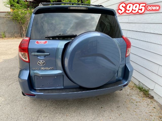 Toyota RAV4 Vehicle Image 04