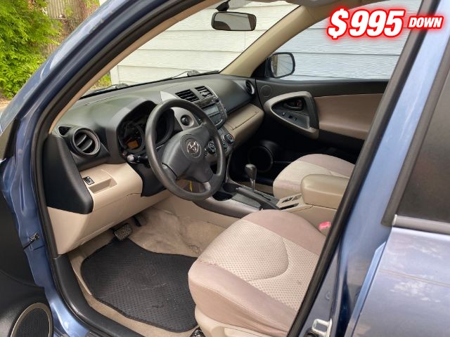 Toyota RAV4 Vehicle Image 06