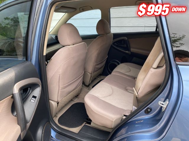 Toyota RAV4 Vehicle Image 07