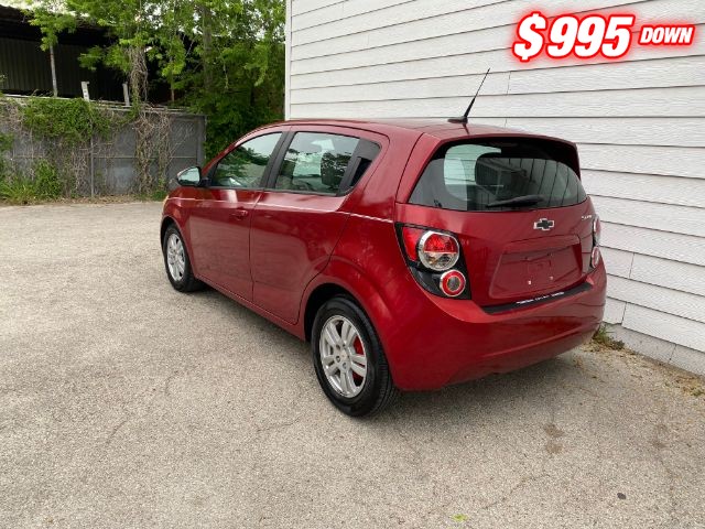 Chevrolet Sonic Vehicle Image 03