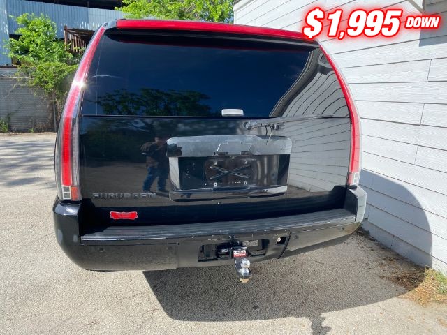 Chevrolet Suburban Vehicle Image 04