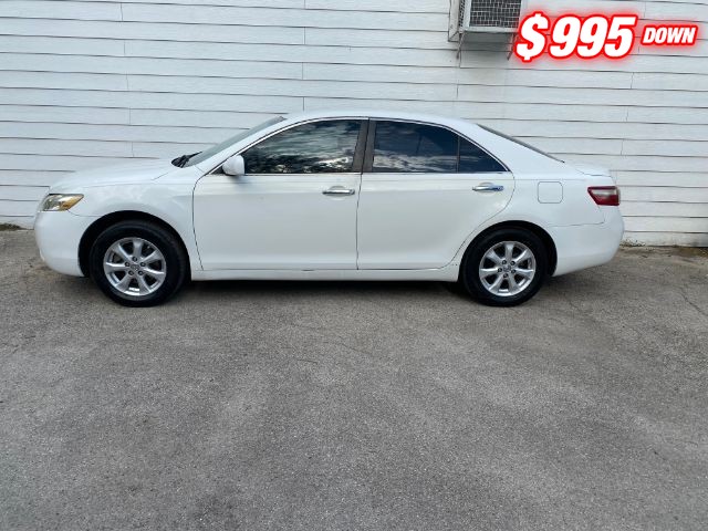 Toyota Camry Vehicle Image 02