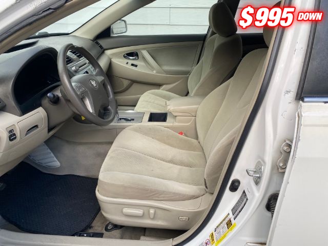 Toyota Camry Vehicle Image 05