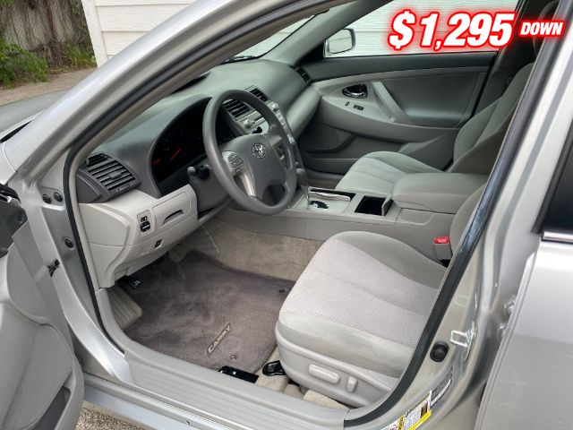 Toyota Camry Vehicle Image 05