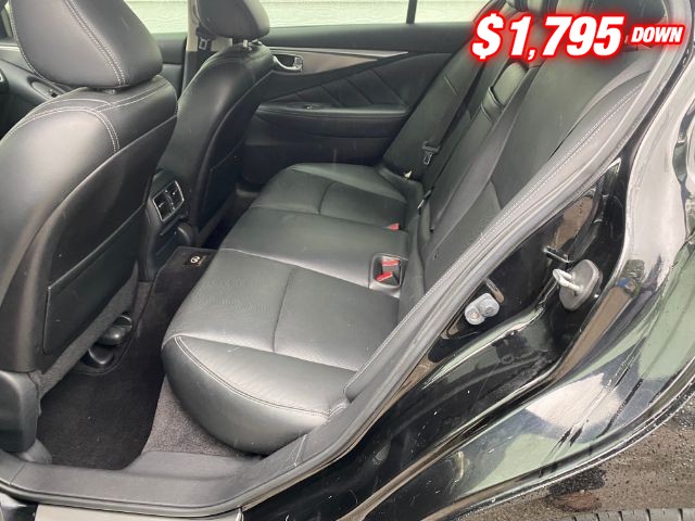 INFINITI Q50 Vehicle Image 06