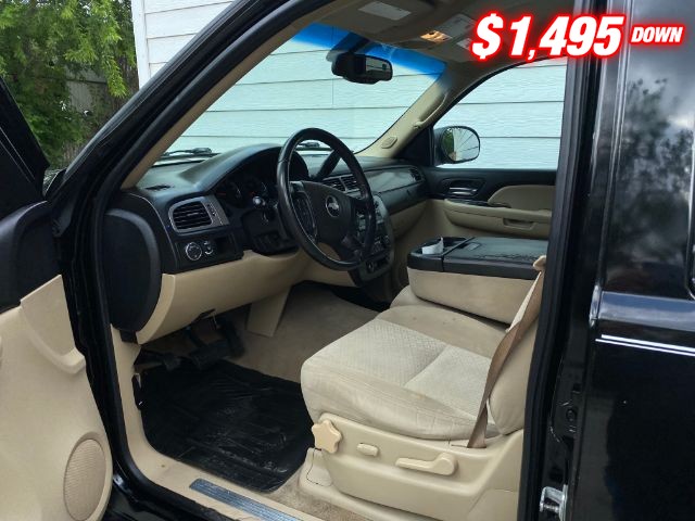 Chevrolet Tahoe Vehicle Image 05