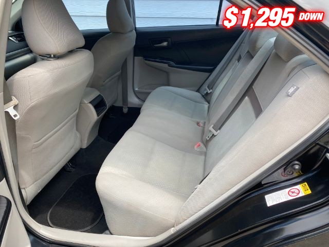 Toyota Camry Vehicle Image 05