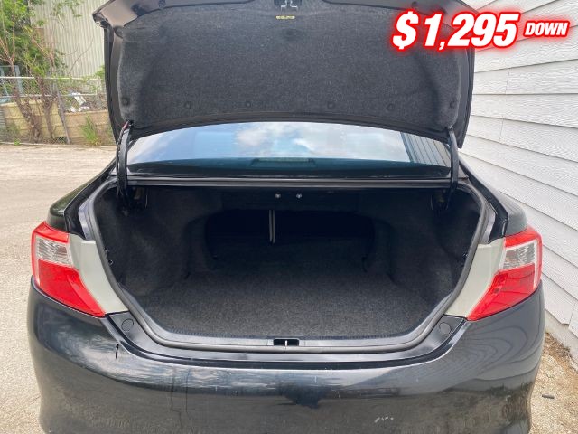 Toyota Camry Vehicle Image 06