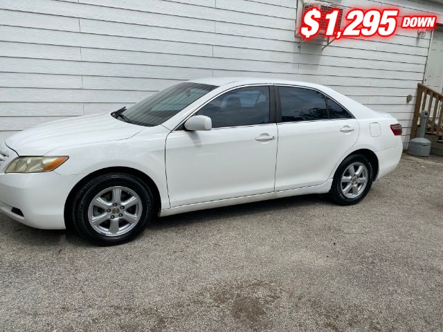 Toyota Camry Vehicle Image 02