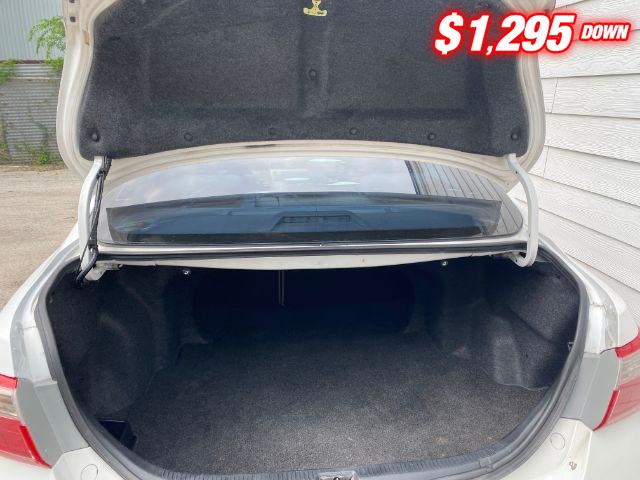 Toyota Camry Vehicle Image 07