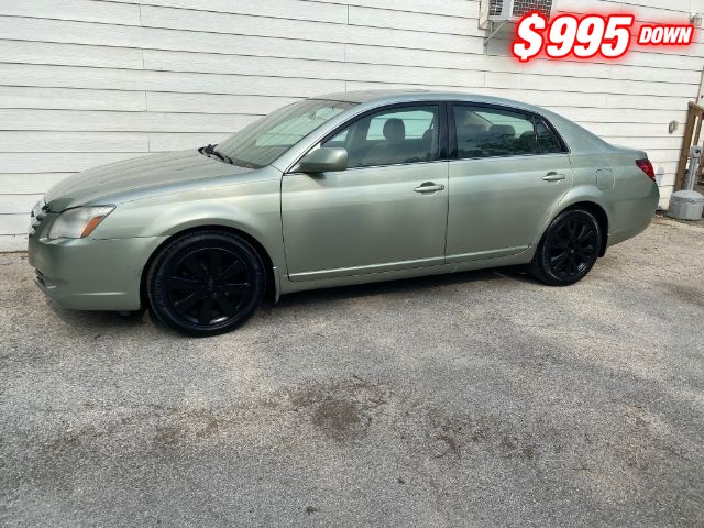 Toyota Avalon Vehicle Image 02