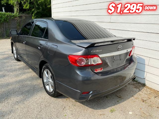 Toyota Corolla Vehicle Image 03