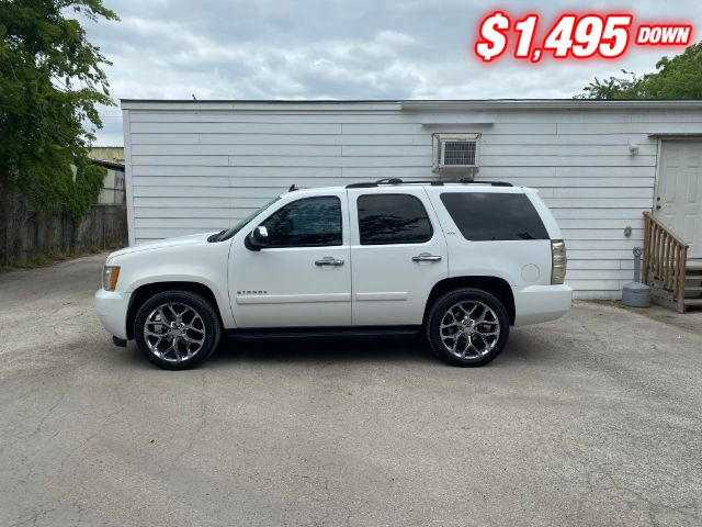 Chevrolet Tahoe Vehicle Image 02
