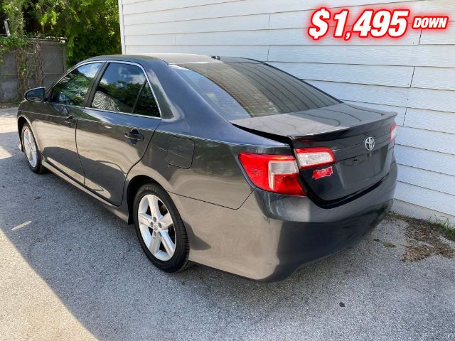 Toyota Camry Vehicle Image 03