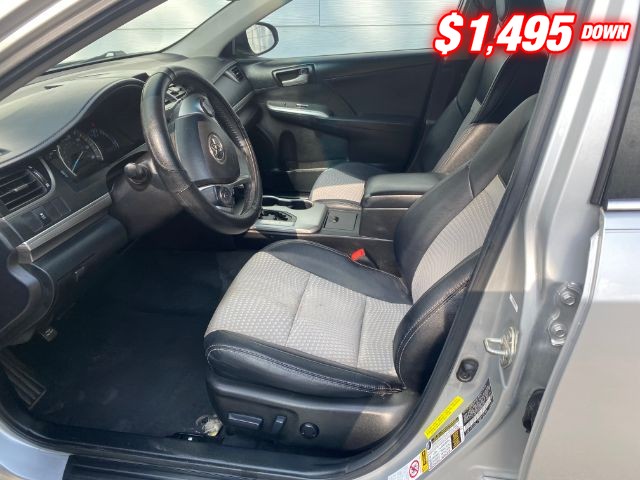 Toyota Camry Vehicle Image 05