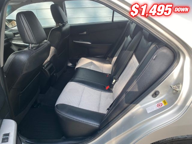 Toyota Camry Vehicle Image 06