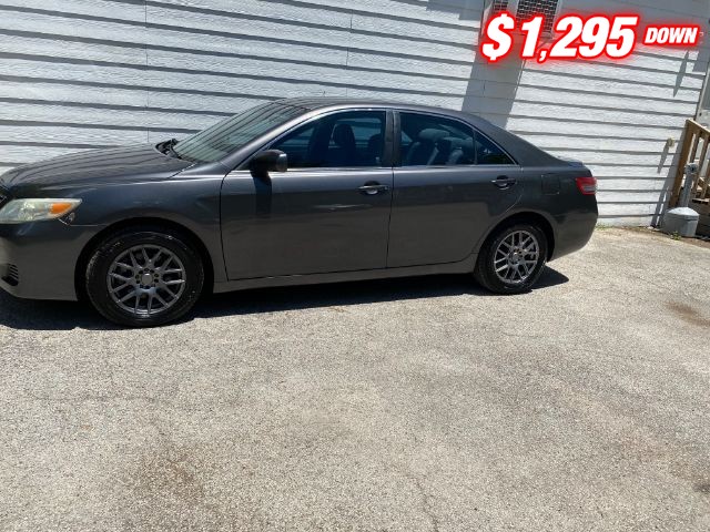 Toyota Camry Vehicle Image 02