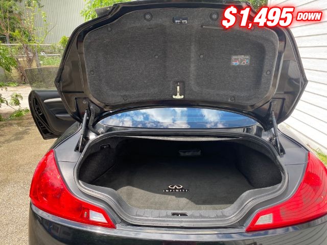 INFINITI G37 Coupe Vehicle Image 05