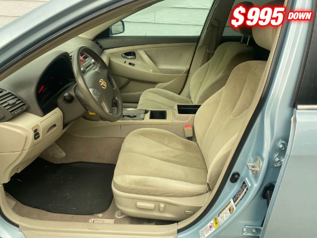 Toyota Camry Vehicle Image 04