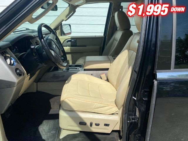 Ford Expedition EL Vehicle Image 05