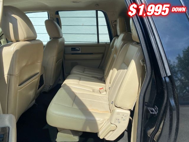 Ford Expedition EL Vehicle Image 06